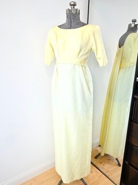 1960s-70s Pale Butter Yellow Empire Waist Short Sleeve Gown w/ Detachable Train